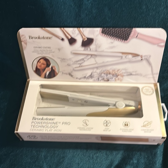 Brookstone Ceramic Flat Iron Powershine Technology Technology NEW in Box - Picture 6 of 16